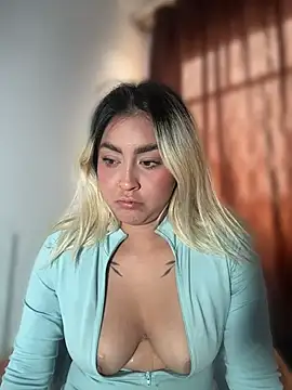 Elina Hills online show from 04-08-26, 06:08