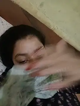 Snapshot of Sangita_g chatting on 07-18-26, 04:05 Sangita g online show from 07-18-26, 04:05
