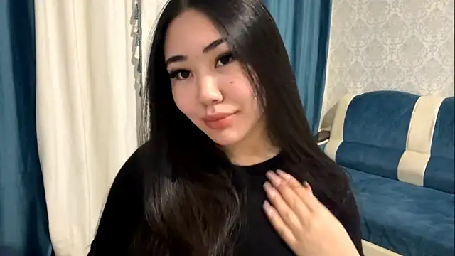 Snapshot of APRYLSUN chatting on 11-10-25, 01:54 APRYLSUN online show from 11-10-25, 01:54