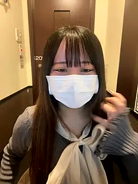 Snapshot of emiri_da_nyan chatting on 11-28-25, 04:04 emiri da nyan online show from 11-28-25, 04:04