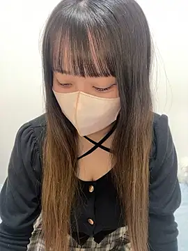 Snapshot of emiri_da_nyan chatting on 05-18-26, 11:27 emiri da nyan online show from 05-18-26, 11:27