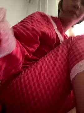 Snapshot of Amino-Suca chatting on 11-16-25, 04:18 Amino-Suca online show from 11-16-25, 04:18