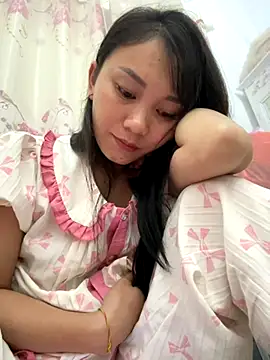 Snapshot of Amino-Suca chatting on 11-16-25, 06:24 Amino-Suca online show from 11-16-25, 06:24