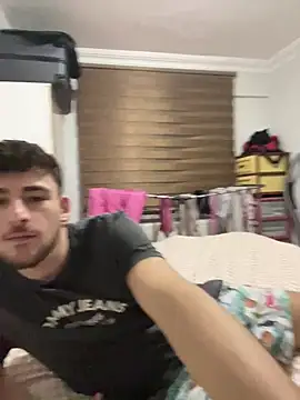 Snapshot of yasinesra757_ chatting on 02-08-26, 11:41 yasinesra757 online show from 02-08-26, 11:41