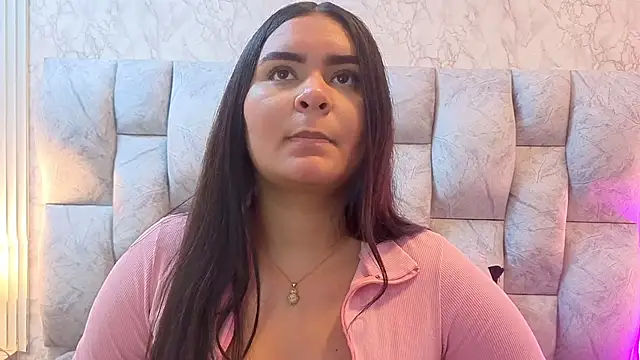 Snapshot of amarahanks1 chatting on 11-22-25, 07:24 amarahanks1 online show from 11-22-25, 07:24