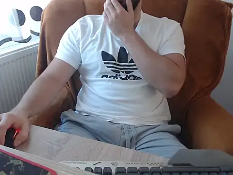 Snapshot of strongcoffee10 chatting on 11-14-25, 11:09 strongcoffee10 online show from 11-14-25, 11:09