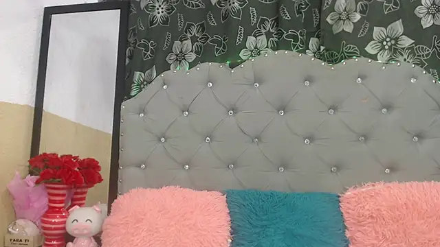 valentinavega18x online show from 01-12-26, 04:18