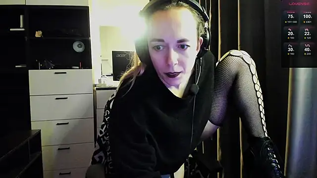 EvaMay4k online show from 11-10-25, 09:47