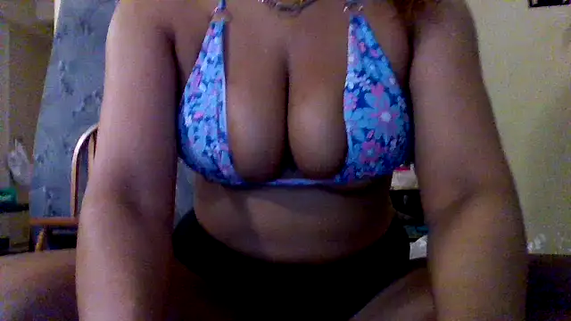 Juicyapplecandy online show from 06-25-26, 12:09