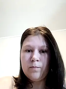 GlitterAuburn online show from 04-17-26, 12:08