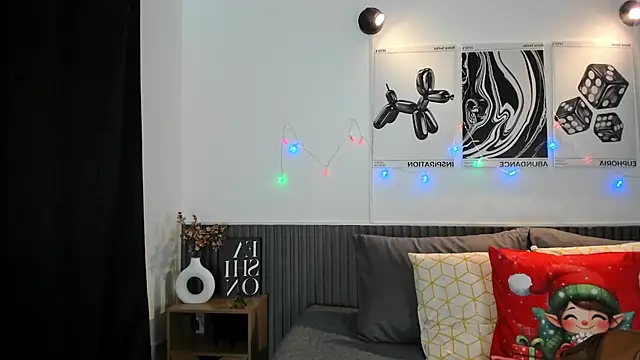 Cloe Bonne online show from 11-30-25, 07:07