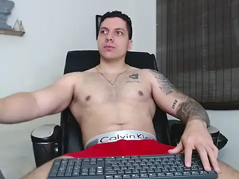 Snapshot of Noah_Swagger_ chatting on 11-19-25, 08:58 Noah Swagger online show from 11-19-25, 08:58