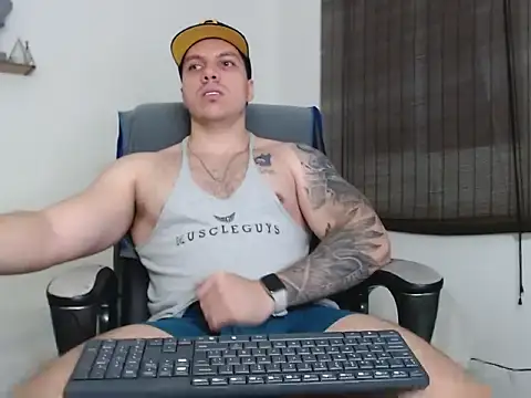 Noah Swagger  online show from 11-29-25, 08:28