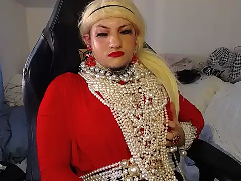 VanesaCrossic online show from 12-21-25, 08:21