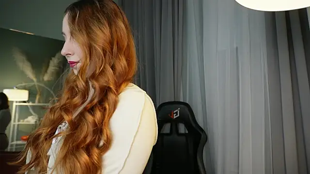 Snapshot of Cherry_Flame_ chatting on 11-05-25, 09:04 Cherry Flame online show from 11-05-25, 09:04