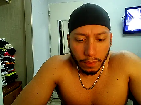 justmore ofme online show from 11-06-25, 04:35