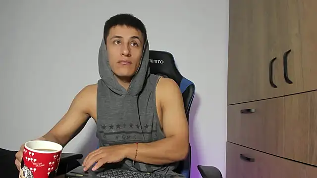 dorman boy online show from 01-06-26, 03:21