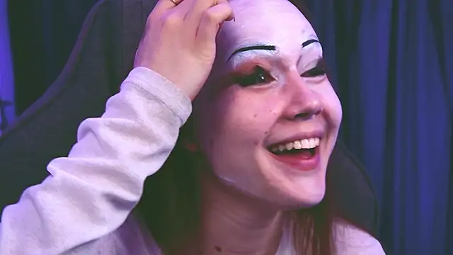 ElinVale online show from 02-11-26, 03:22