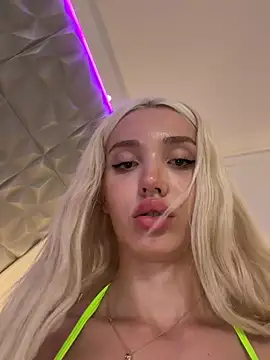 Snapshot of Lana-Grey chatting on 06-27-26, 10:15 Lana-Grey online show from 06-27-26, 10:15