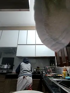 Snapshot of Hot-Sana2 chatting on 11-27-25, 01:46 Hot-Sana2 online show from 11-27-25, 01:46