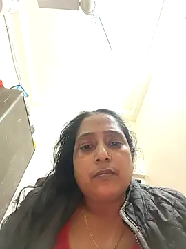 Snapshot of Hot-Sana2 chatting on 12-15-25, 06:23 Hot-Sana2 online show from 12-15-25, 06:23