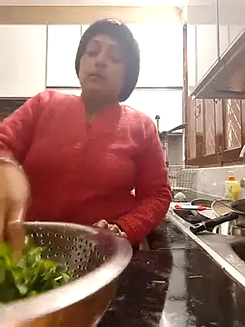 Snapshot of Hot-Sana2 chatting on 12-20-25, 05:58 Hot-Sana2 online show from 12-20-25, 05:58