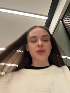 Snapshot of KristiRich chatting on 11-13-25, 07:29 KristiRich online show from 11-13-25, 07:29