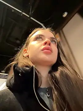 Snapshot of KristiRich chatting on 11-21-25, 07:29 KristiRich online show from 11-21-25, 07:29