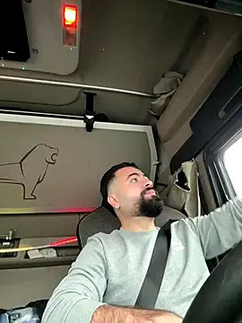 Snapshot of JanSy0 chatting on 12-19-25, 01:29 JanSy0 online show from 12-19-25, 01:29