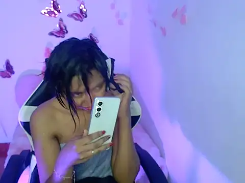 Snapshot of Samanta_777 chatting on 11-13-25, 04:11 Samanta 777 online show from 11-13-25, 04:11