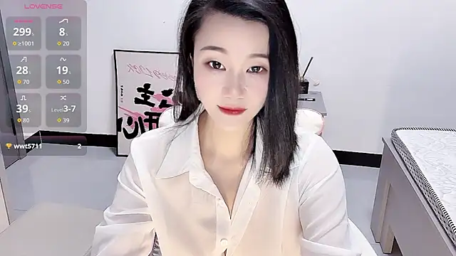 Snapshot of Bloo3iss chatting on 11-25-25, 06:13 Bloo3iss online show from 11-25-25, 06:13