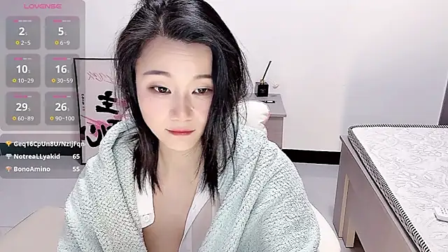 Snapshot of Bloo3iss chatting on 11-25-25, 06:19 Bloo3iss online show from 11-25-25, 06:19