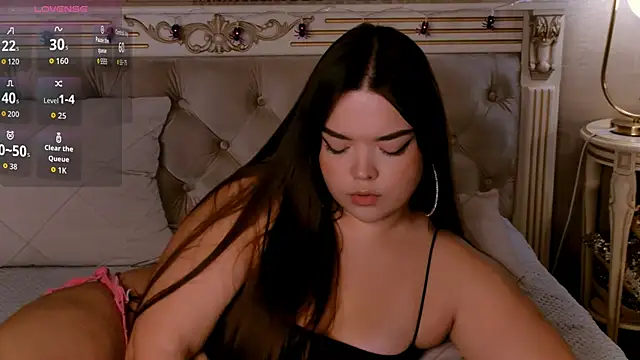 NaomiAster online show from 11-04-25, 09:52