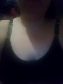 Snapshot of Rosytta chatting on 11-05-25, 04:29 Rosytta online show from 11-05-25, 04:29