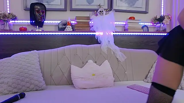 GracieCute online show from 10-23-25, 03:17