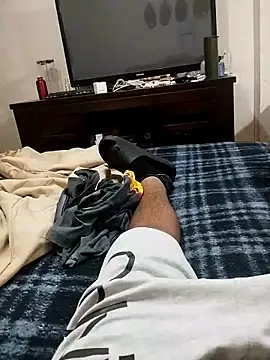 Snapshot of Elpichulotote20 chatting on 02-22-26, 07:51 Elpichulotote20 online show from 02-22-26, 07:51