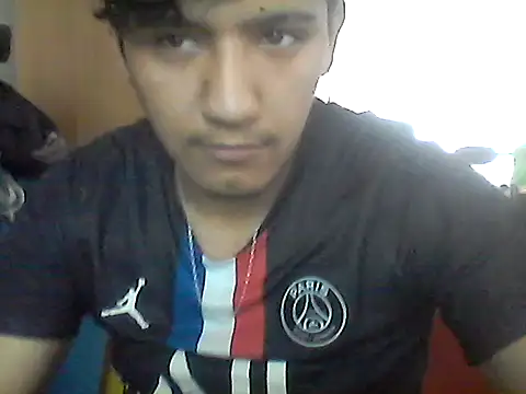 Snapshot of Elpichulotote20 chatting on 02-23-26, 05:21 Elpichulotote20 online show from 02-23-26, 05:21