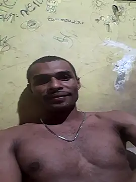 Snapshot of m-a-g-n-a-t-a chatting on 04-25-26, 03:20 m-a-g-n-a-t-a online show from 04-25-26, 03:20