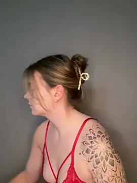 LisaFreierxx online show from 04-12-26, 10:20