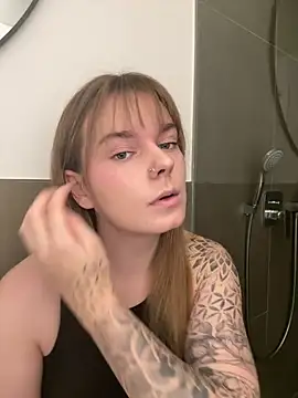 LisaFreierxx online show from 07-08-26, 10:42