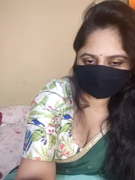 Snapshot of mouni499 chatting on 06-16-26, 07:33 mouni499 online show from 06-16-26, 07:33