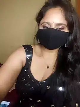 Snapshot of mouni499 chatting on 06-27-26, 04:01 mouni499 online show from 06-27-26, 04:01