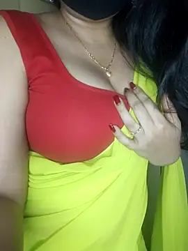 Snapshot of mouni499 chatting on 07-19-26, 07:17 mouni499 online show from 07-19-26, 07:17