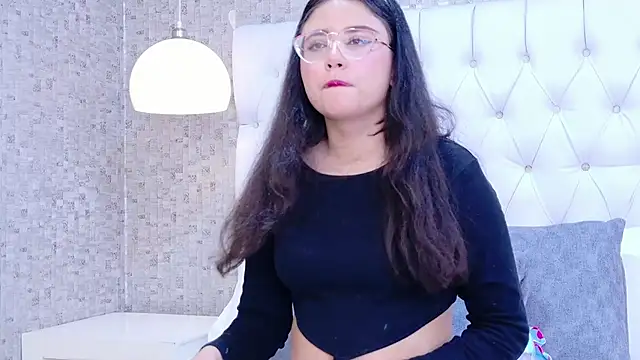 Snapshot of ScarlettPetrova chatting on 12-03-25, 11:30 ScarlettPetrova online show from 12-03-25, 11:30