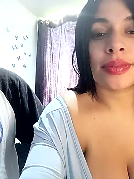 Snapshot of AngelsCouple- chatting on 11-04-25, 05:01 AngelsCouple- online show from 11-04-25, 05:01