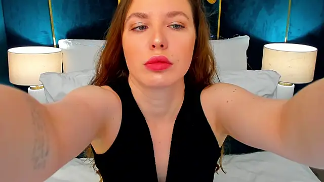 Snapshot of MonaRicci chatting on 07-07-26, 05:10 MonaRicci online show from 07-07-26, 05:10