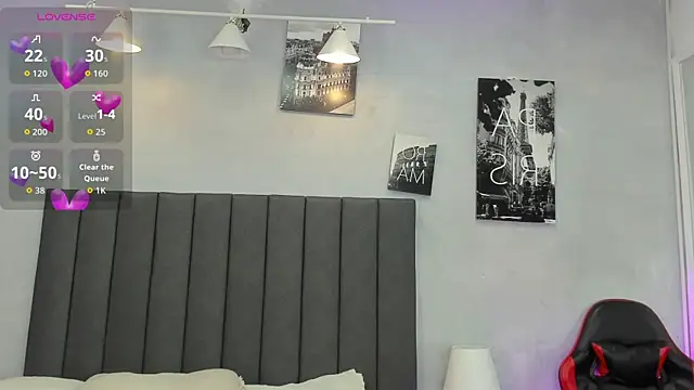 Snapshot of kendra_london chatting on 06-24-26, 11:09 kendra london online show from 06-24-26, 11:09