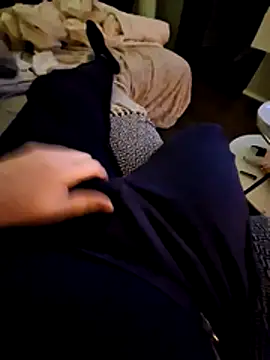 Snapshot of Boy18cm93 chatting on 01-12-26, 08:25 Boy18cm93 online show from 01-12-26, 08:25