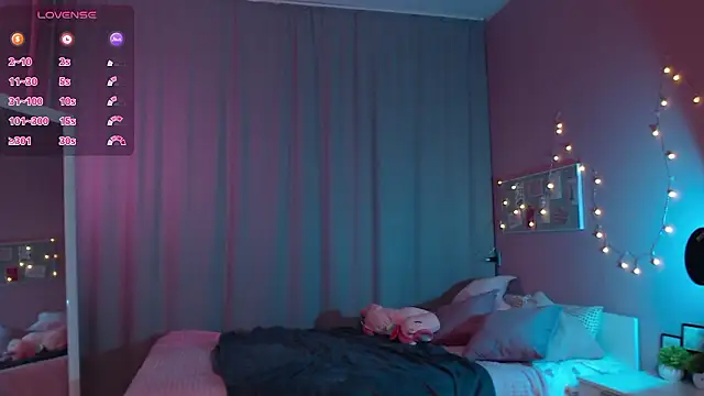 Adria Arjona online show from 03-14-26, 07:36