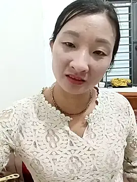 Snapshot of wees-lind chatting on 11-17-25, 01:17 wees-lind online show from 11-17-25, 01:17